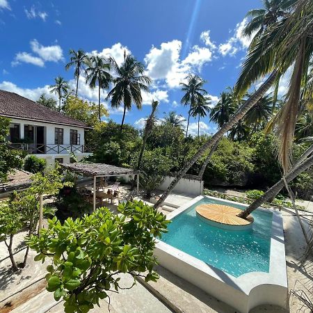 Kima Serviced Beach House & Suites Bwejuu Eksteriør bilde