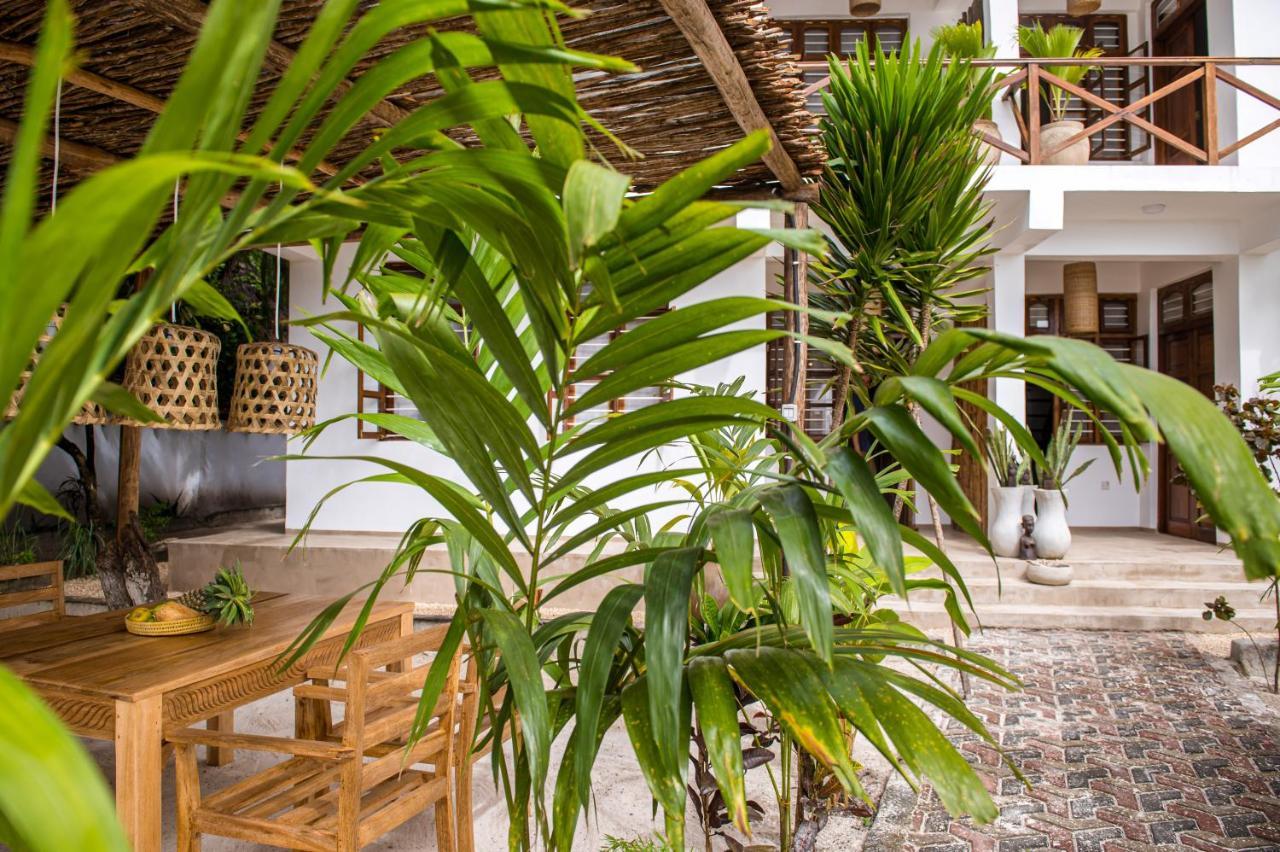 Kima Serviced Beach House & Suites Bwejuu Eksteriør bilde