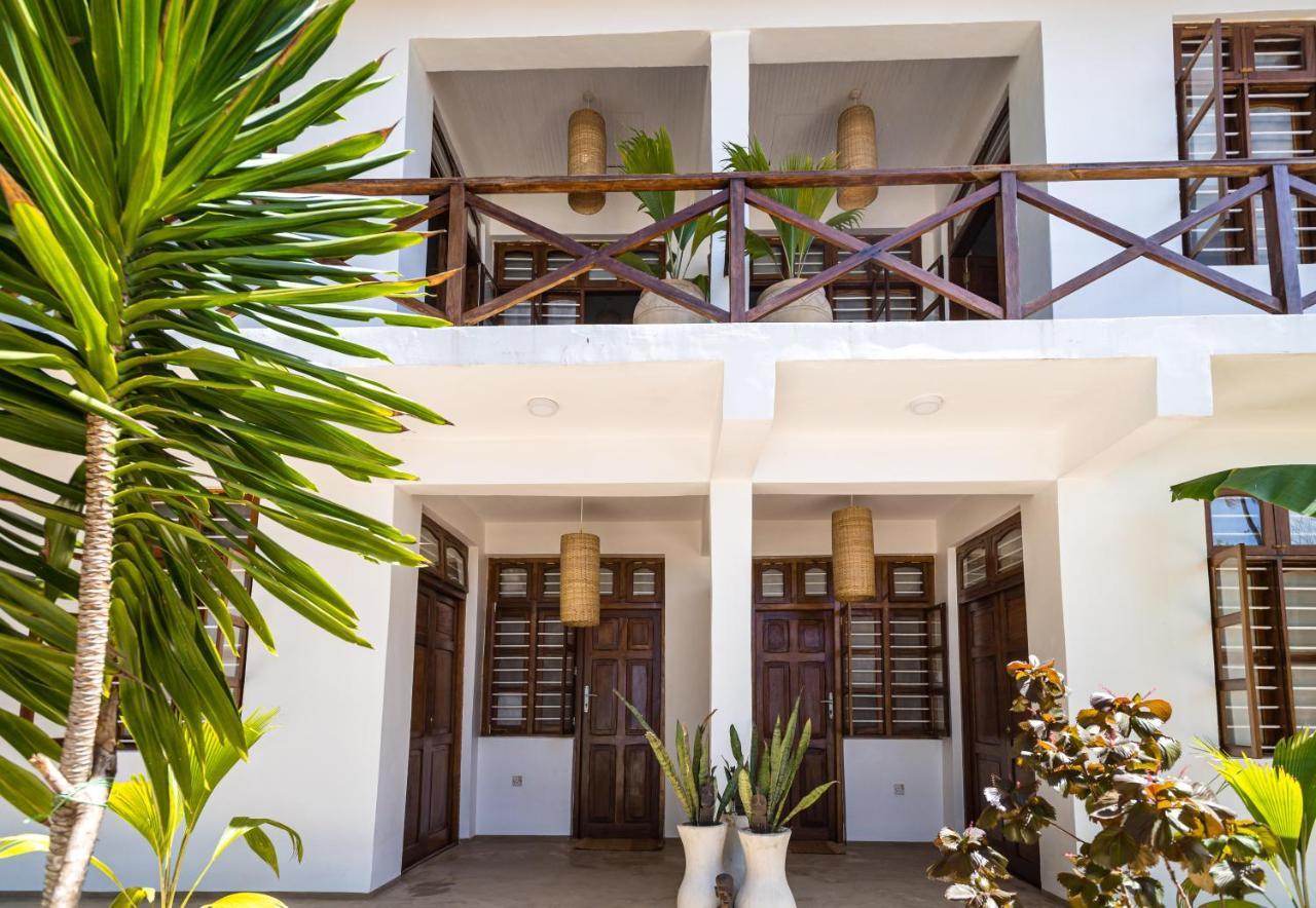 Kima Serviced Beach House & Suites Bwejuu Eksteriør bilde