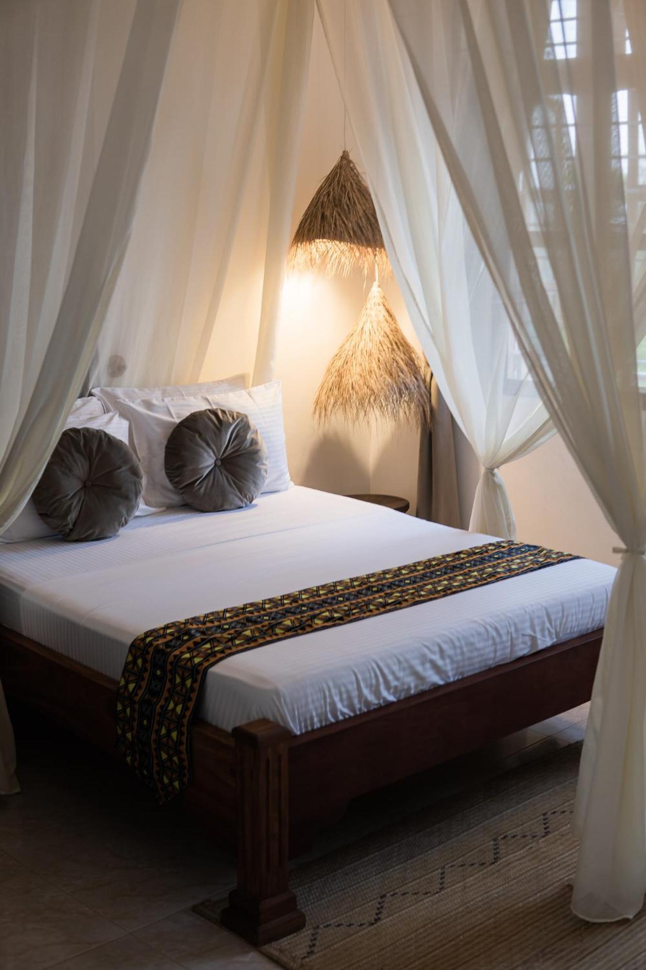 Kima Serviced Beach House & Suites Bwejuu Eksteriør bilde