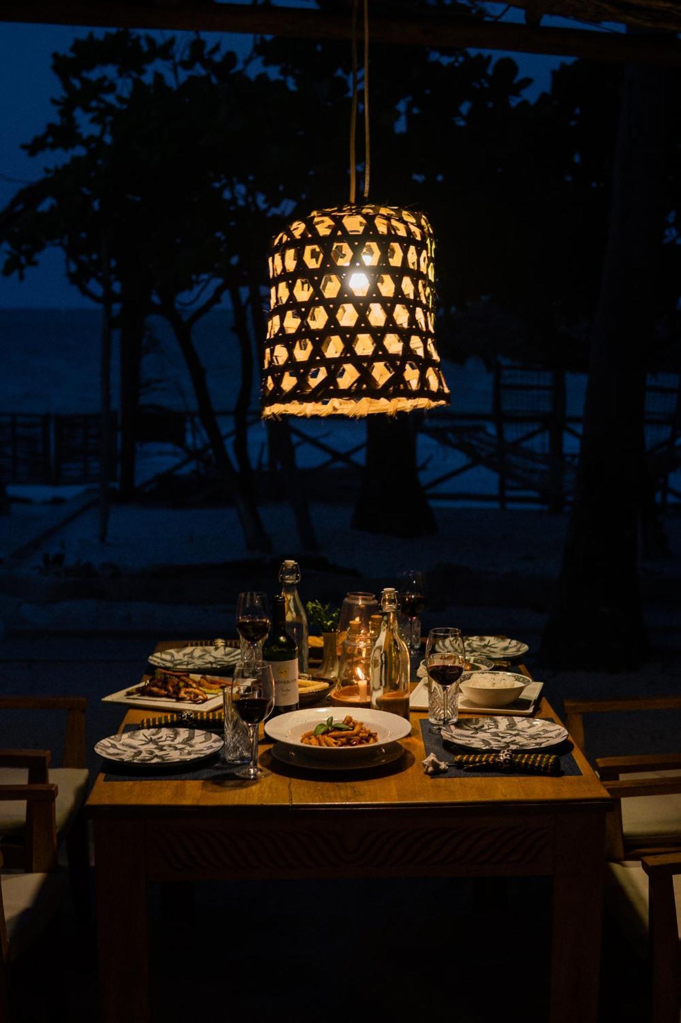 Kima Serviced Beach House & Suites Bwejuu Eksteriør bilde